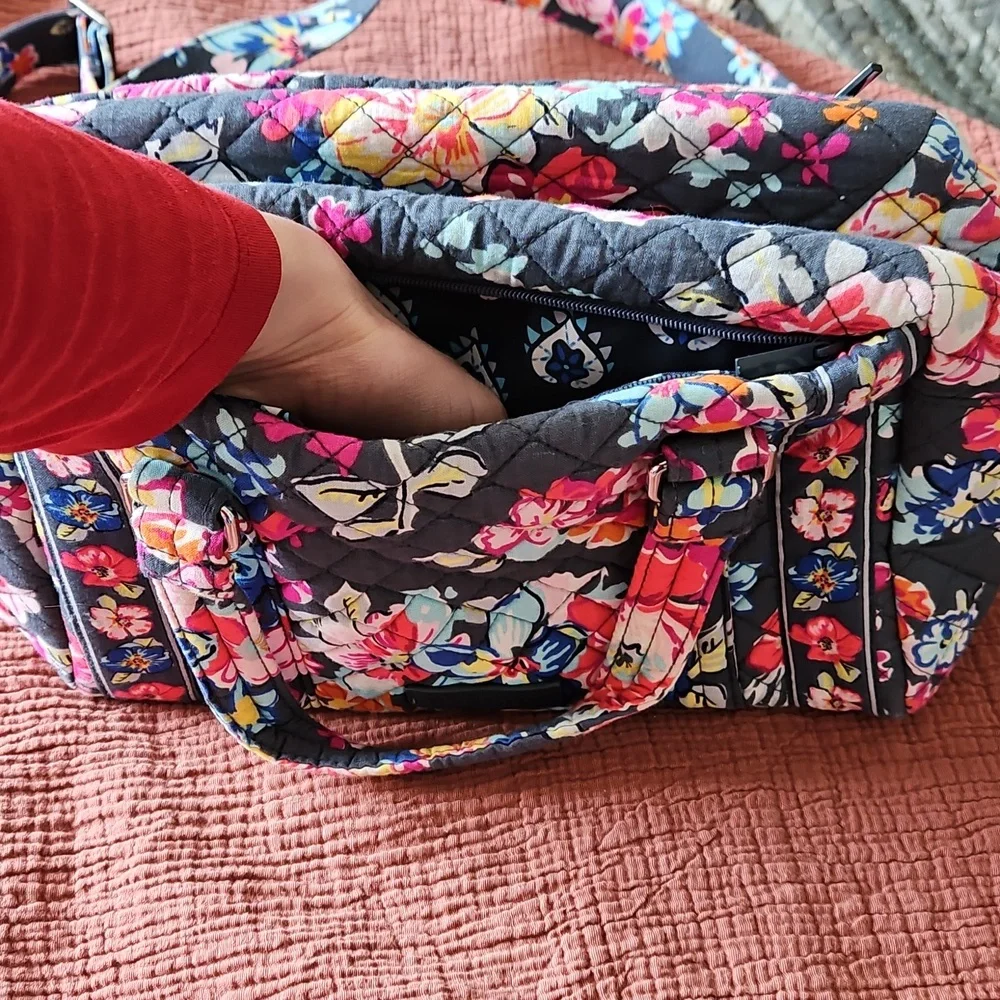 Vera Bradley 100 Handbag - Picture 3 of 7